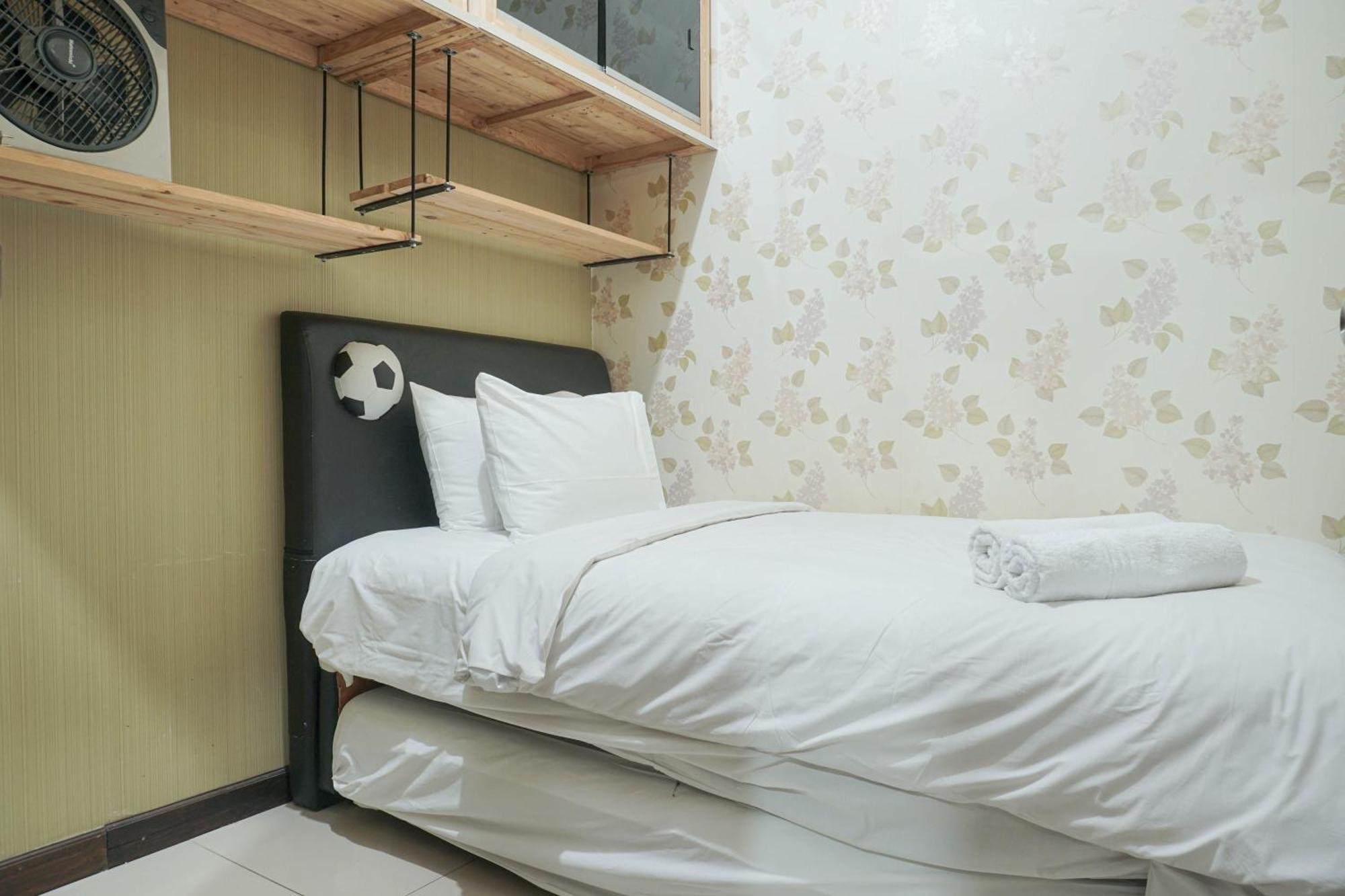 Comfortable 2br At Kebagusan By Travelio Apartemen